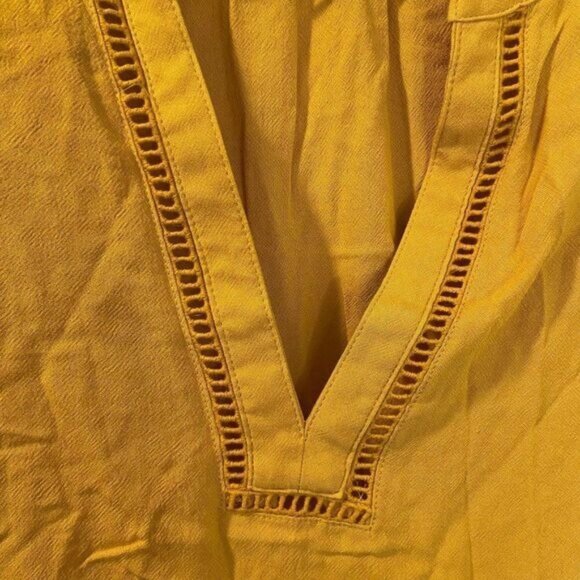 Express Women's Deep V-Neck Eyelet Trim Popover Boho Top - Picture 8 of 8